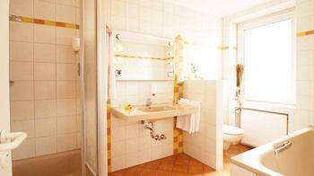 Gaestehaus Kaiserhof Luebeck Екстер'єр фото